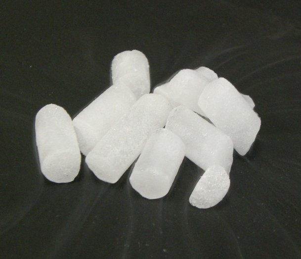Dry ice pellets, the cleaning media used in dry ice blasting